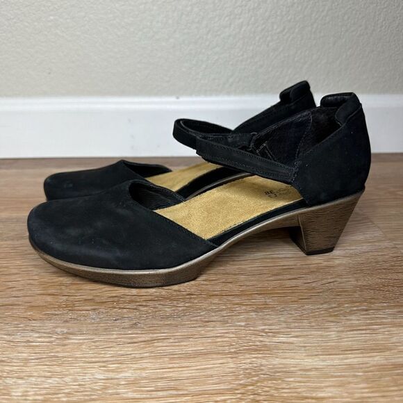 Naot Heel Black Velvet Nubuk Mary Jane Shoes, Size 7 - Picture 2 of 12